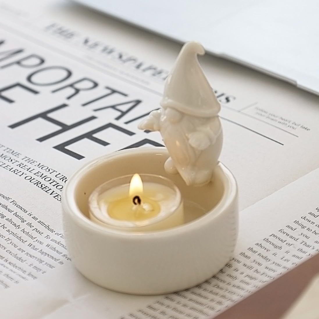 FIYOEO Santa Claus Ceramic Candlestick Holder