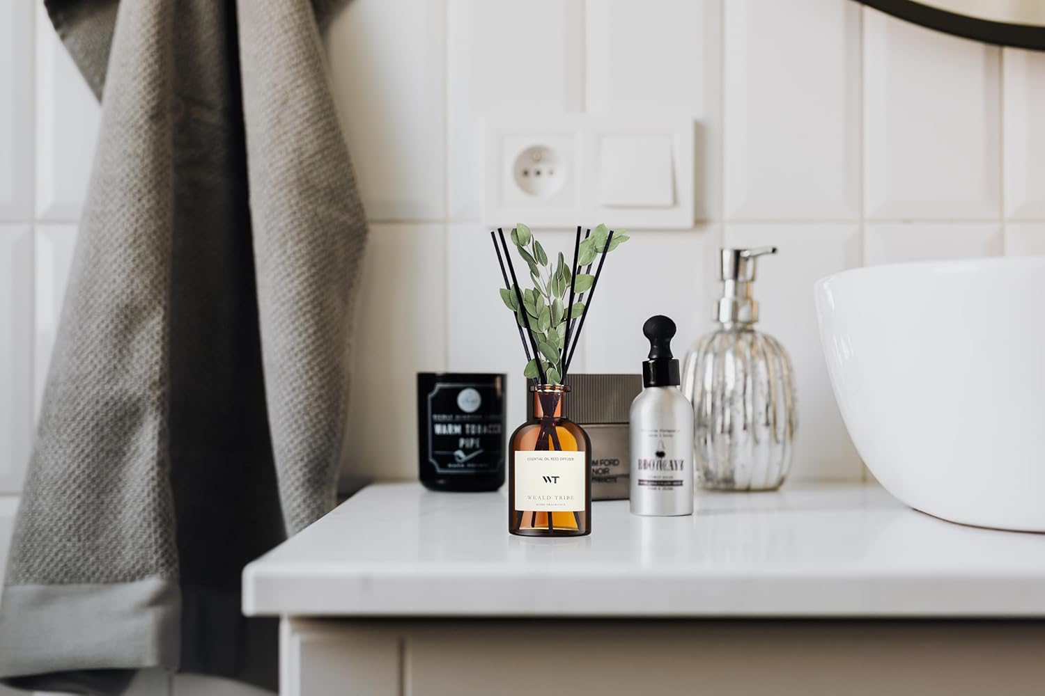 WEALD TRIBE Reed Diffuser Set with Dried Flowers and Essential Oils
